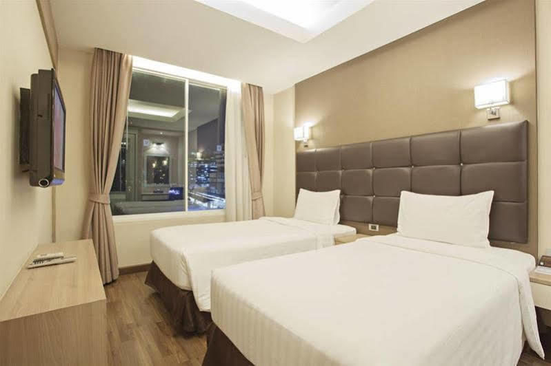 V Residence Serviced Apartment Bangkok Eksteriør billede